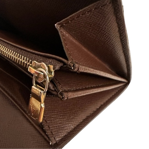 Louis Vuitton Damier Ebene Sarah Long Wallet - Picture 10 of 15